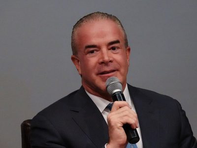 Miss Universo sale de México en medio de investigación por huachicol contra Raúl Rocha