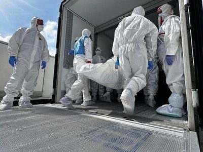 Ucrania y Rusia intercambian más de mil cuerpos de soldados caídos