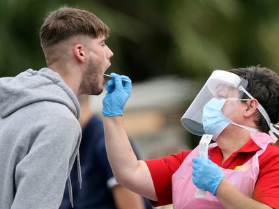 Se disparan los casos de coronavirus en Reino Unido: a 3 días del fin de las restricciones