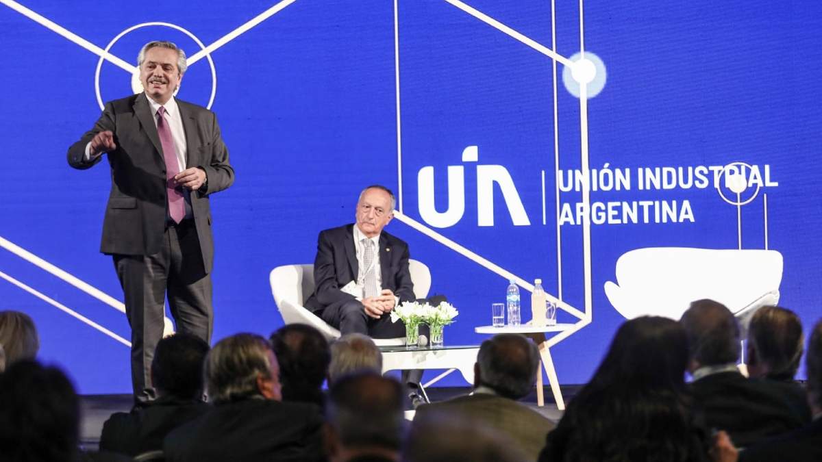 Fernández y Acevedo en el acto anual de la UIA. Foto: (Twitter).