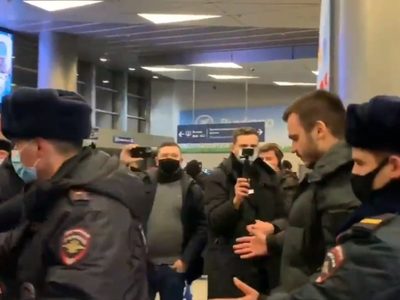 Tribunal de Rusia ordena encarcelar a un hermano de Navalni