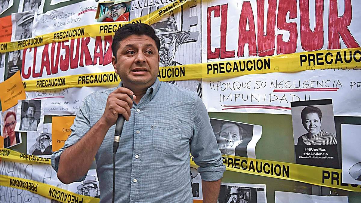Flores Contreras. Periodismo bajo ataque