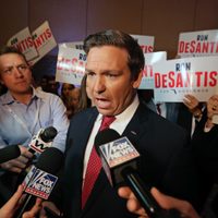 El gobernador de Florida, Ron DeSantis, anunciará su candidatura presidencial por Twitter