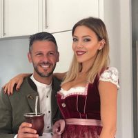 "Quien mejor me mira": la romántica postal de Evangelina Anderson y Martín Demichelis desde Marbella