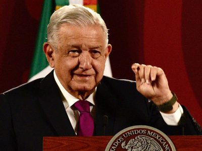 AMLO anuncia diálogo con empresas de auto abasto de electricidad