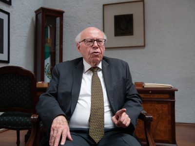 UNAM da grado de profesor emérito a José Narro Robles