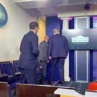En plena conferencia, Trump es evacuado por disparos afuera de la Casa Blanca (Videos)