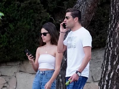 ¡Más enamorados que nunca! Alfonso Merlos y Alexia Rivas se mostraron muy juntos en una tarde casual