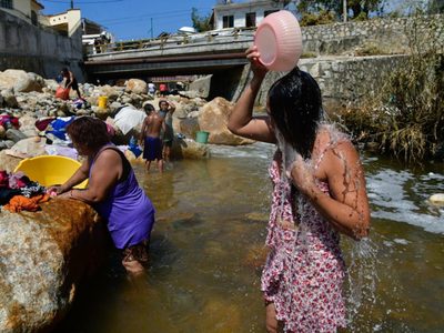 Así te puedes comunicar desde Acapulco con familiares o amigos tras el paso de Otis
