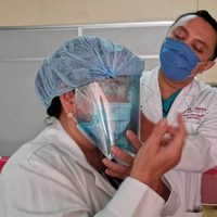 La UNAM y el Tec de Monterrey diseñan caretas médicas y donan 14 mil al sector público