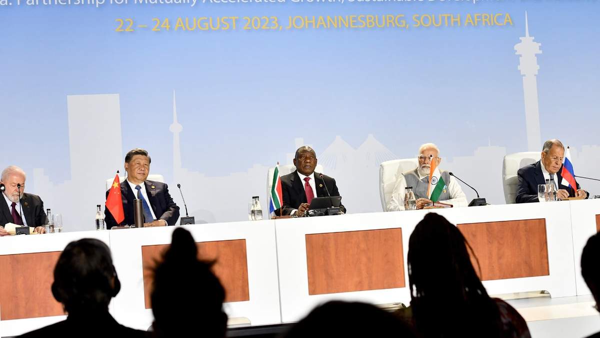 Lula da Silva, Xi Jinping, Cyril Ramaphosa, Narendra Modi y el representante de Vladimir Putin