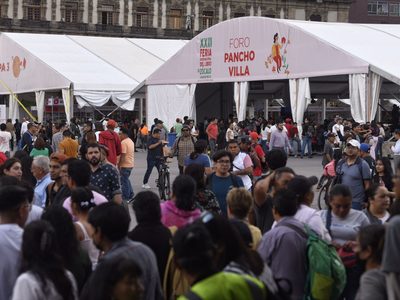 Inauguran la Feria Internacional del Libro en el Zócalo de la CDMX