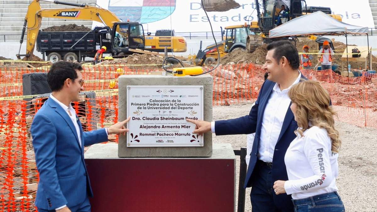 El gobernador fue entrevistado durante la colocación de la primera piedra de lo que será la Universidad del Deporte Puebla (UDEP), acto en el que estuvo acompañado de Rommel Pacheco, titular de la Conade