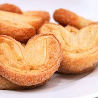 Aprovechá las tapas de empanadas que sobraron y hacé estas riquísimas palmeritas para la hora del mate