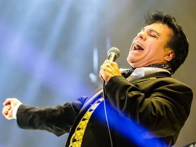Icónico concierto de Juan Gabriel en Bellas Artes será proyectado en el Zócalo de la CDMX