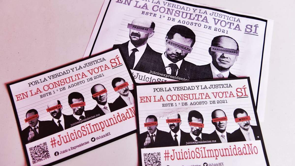 Carteles que llaman a participar en la consulta