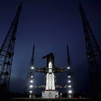 Despega nave rumbo al lado más oscuro de la Luna