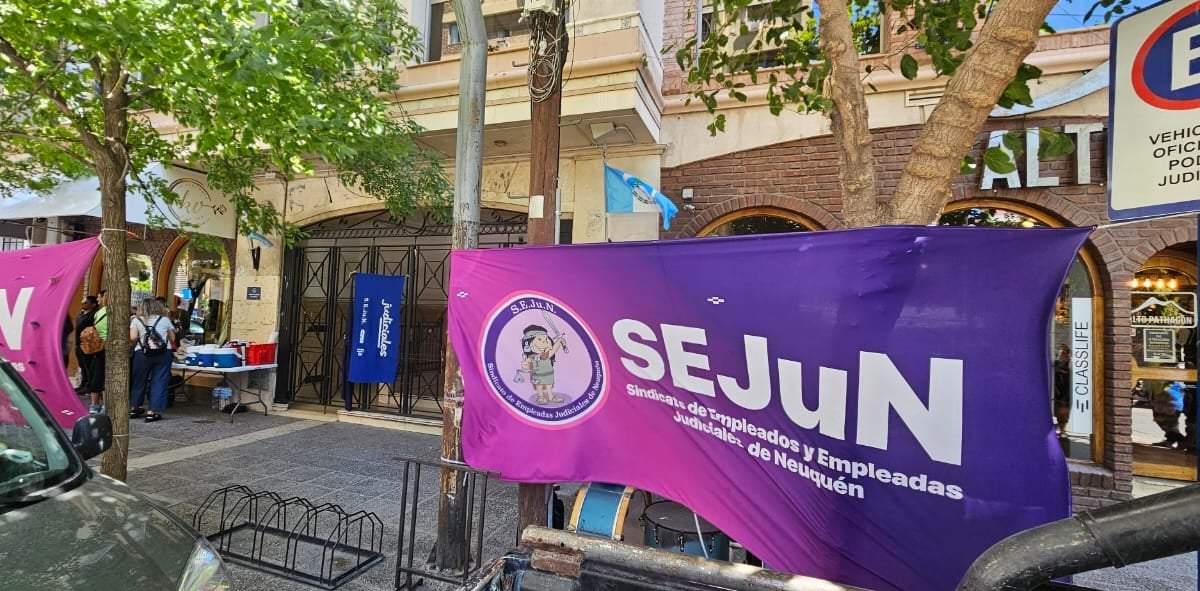 Los judiciales rechazaron la última oferta que realizó el Tribunal. Fuente: (Minuto Neuquén).