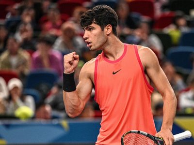 Carlos Alcaraz dio otro paso en el Masters 1000 de Shanghái: quién será su próximo rival