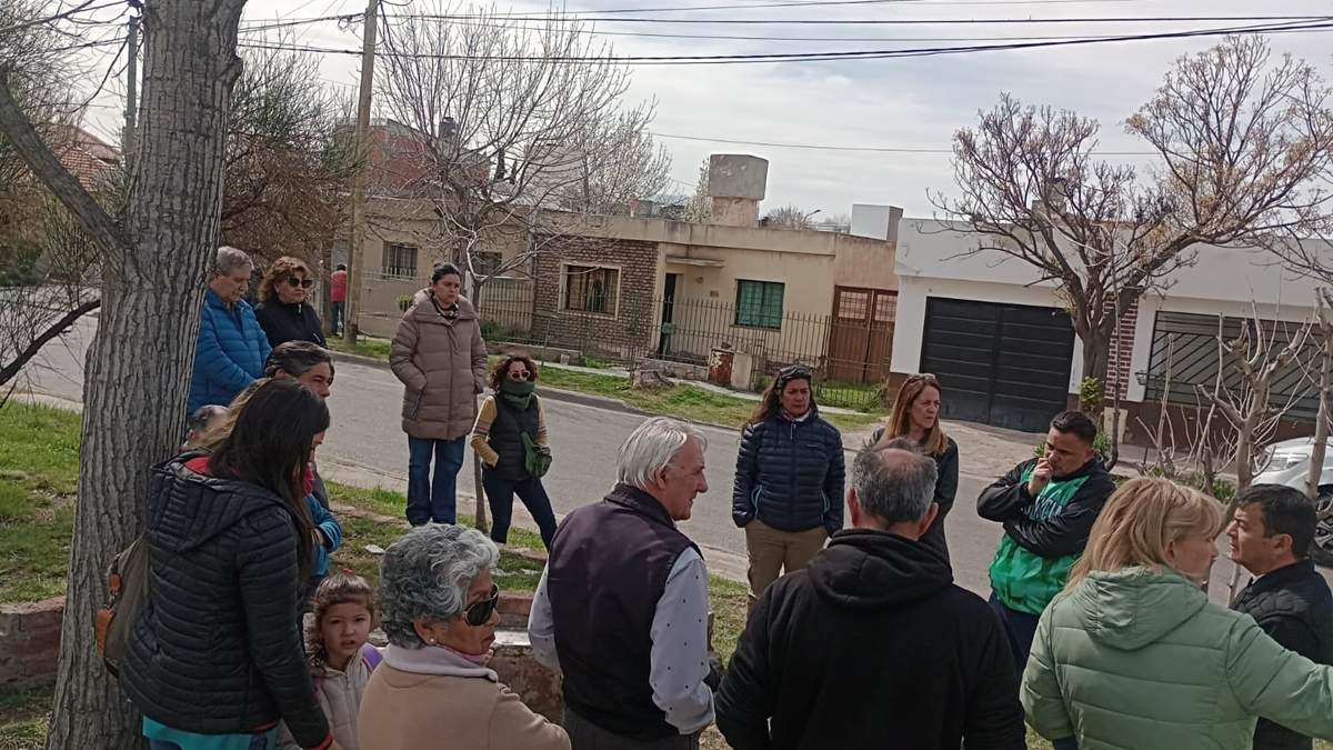 Integrantes de una de las juntas vecinales de Neuquén. Fuente: (Facebook)
