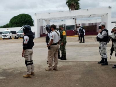 Aseguran a 67 migrantes centroamericanos en un hotel de Tuxpan