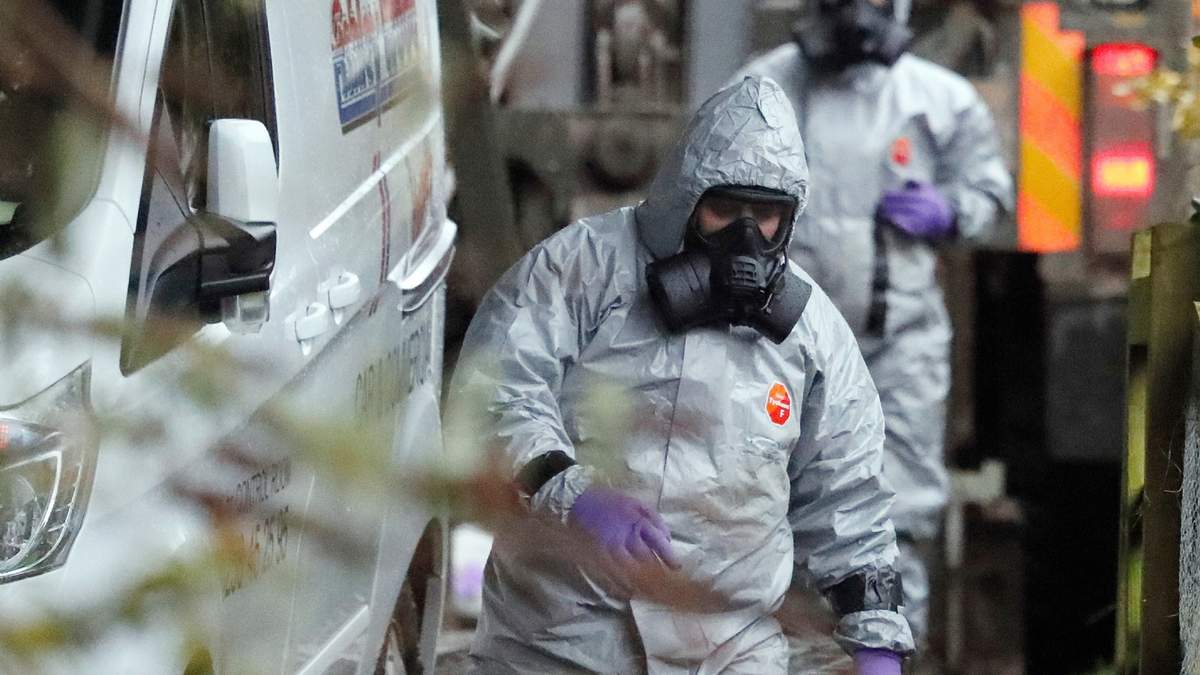 Expertos investigan el envenenamiento con un agente neurotóxico en Winterslow, Inglaterra