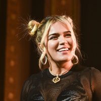 La reveladora bata de Karol G que robó las miradas de todos sus fanáticos