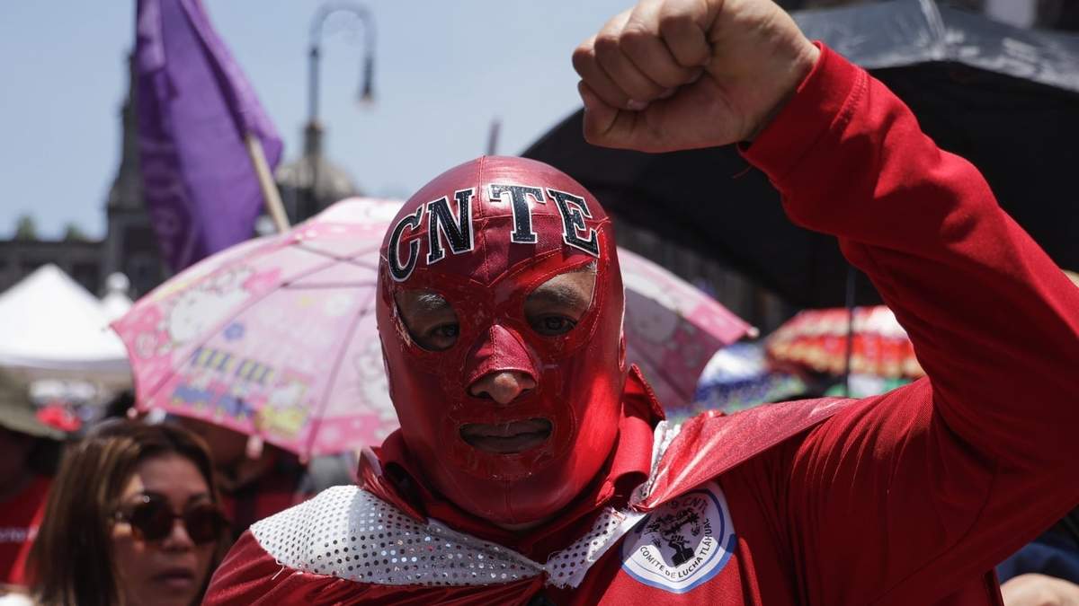 Un integrante de la CNTE