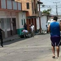 Matan a dos policías afuera de oficinas de Telecom en Chiapas