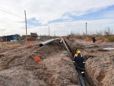 Comenzó la construcción del acueducto que llevará agua potable a barrios del norte de Neuquén y sur de Centenario