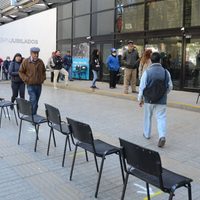 Con un operativo de defensa civil: así empezó el pago de sueldos en Neuquén