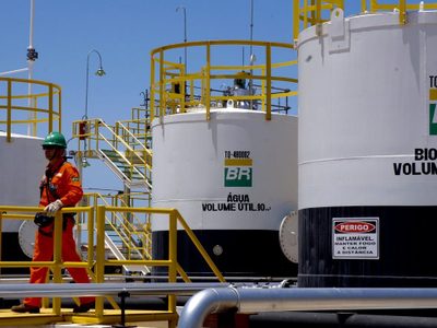 Acuerdo histórico: Petrobras llevará gas de Vaca Muerta a Brasil por primera vez