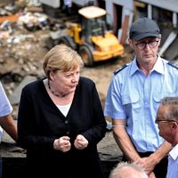 Angela Merkel visitó las zonas devastadas por las inundaciones en Alemania