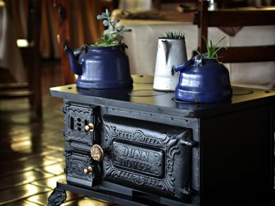 "Lo viejo funciona": estas 5 tendencias de decoración que usaba tu abuela vuelven con todo