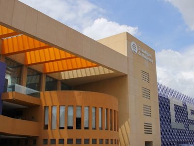 Alumnos del Tec de Monterrey anuncian bloqueo en Santa Fe por cobro de "servicios de movilidad"