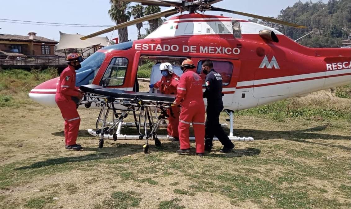 Grupo Relámpagos trasladó al recién nacido