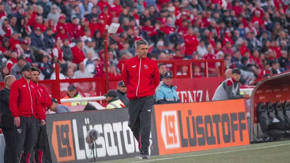 Julio Vaccari se fue del Rojo.