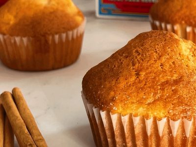 Muffins extra esponjosos de canela y sin azúcar: los vas a amar para acompañar con el mate