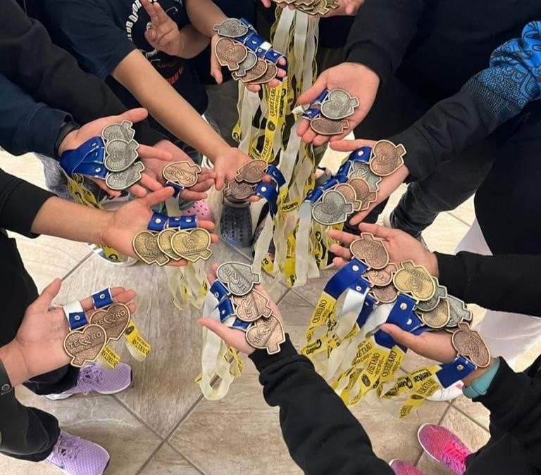 Nadadores del Club Deportivo Municipal de San Juan del Río obtuvieron 42 medallas en la Copa Querétaro, en febrero de 2023