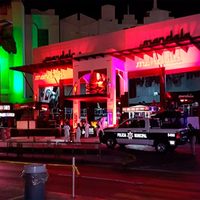 Ataque armado en zona de discotecas de Cancún deja 2 muertos y un herido