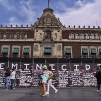 El feminismo entre dos fuegos: la violencia y el desdén de la 4T (Video)