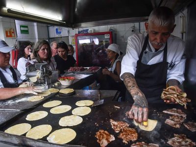 El Califa de León: ubicación, horarios y precios. Todo sobre la taquería con estrella Michelin