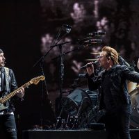 Mujeres y víctimas del sismo, presentes en el segundo concierto de U2