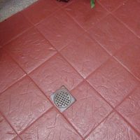 Si tenés un piso de cerámica roja y opaca, mirá este truco de la abuela para dejarlo reluciente y como nuevo