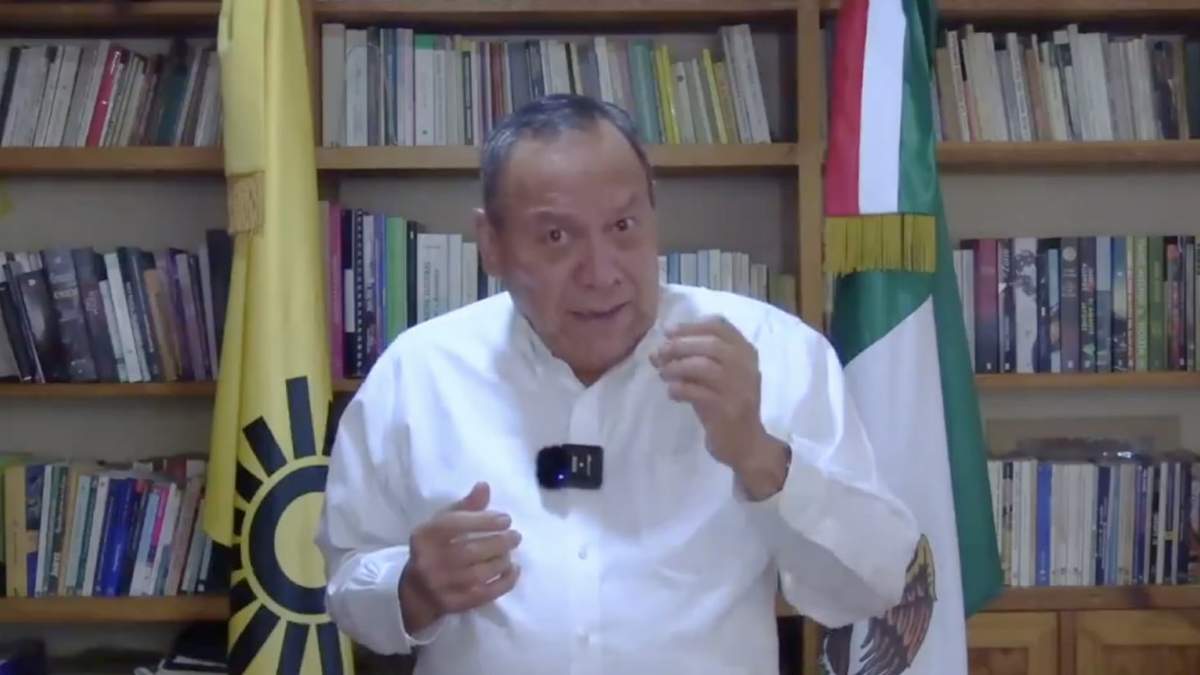 El líder perredista en su mensaje en video