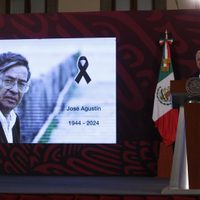 AMLO lamenta muerte de José Agustín: "me quedo con la Tragicomedia Mexicana"