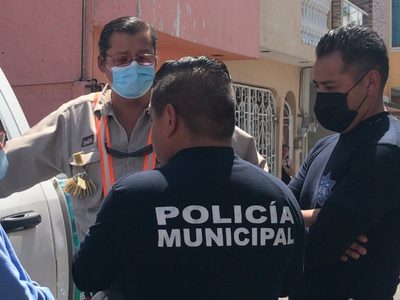 Empleado de la CFE mata a un perro con un desarmador en Puebla