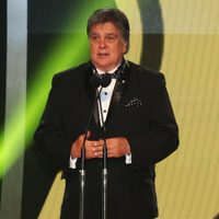 Lo dejaron solo: América TV hundió a Luis Ventura con los Martín Fierro y se aviva la interna