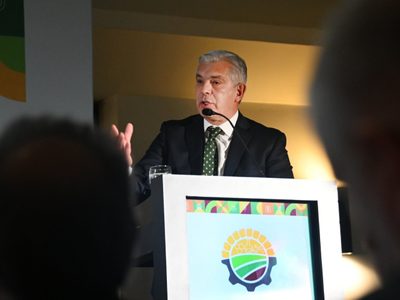 Julián Domínguez: "No va a haber devaluación ni baja de retenciones"