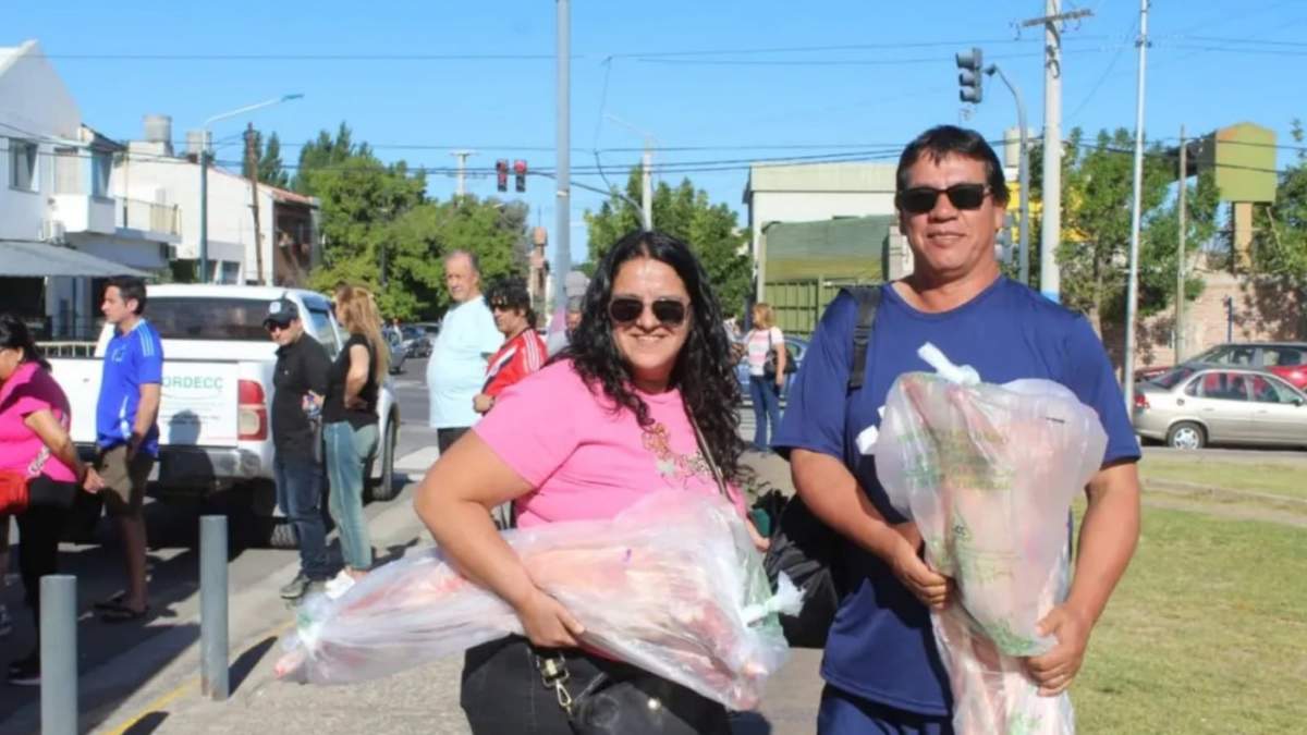 Adelantaron que habrá una nueva feria antes de navidad. Fuente: (Neuquén Informa).